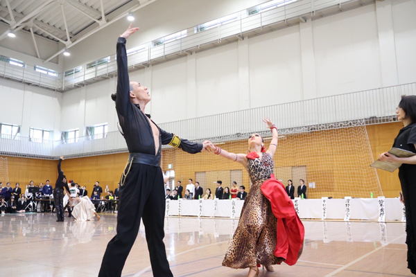 img-ballroom_dance_20250427_004.jpg